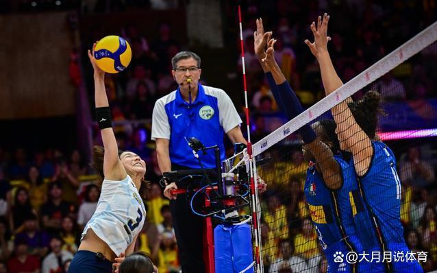 开云体育在线-焦点大战：排球上演巅峰碰撞的简单介绍