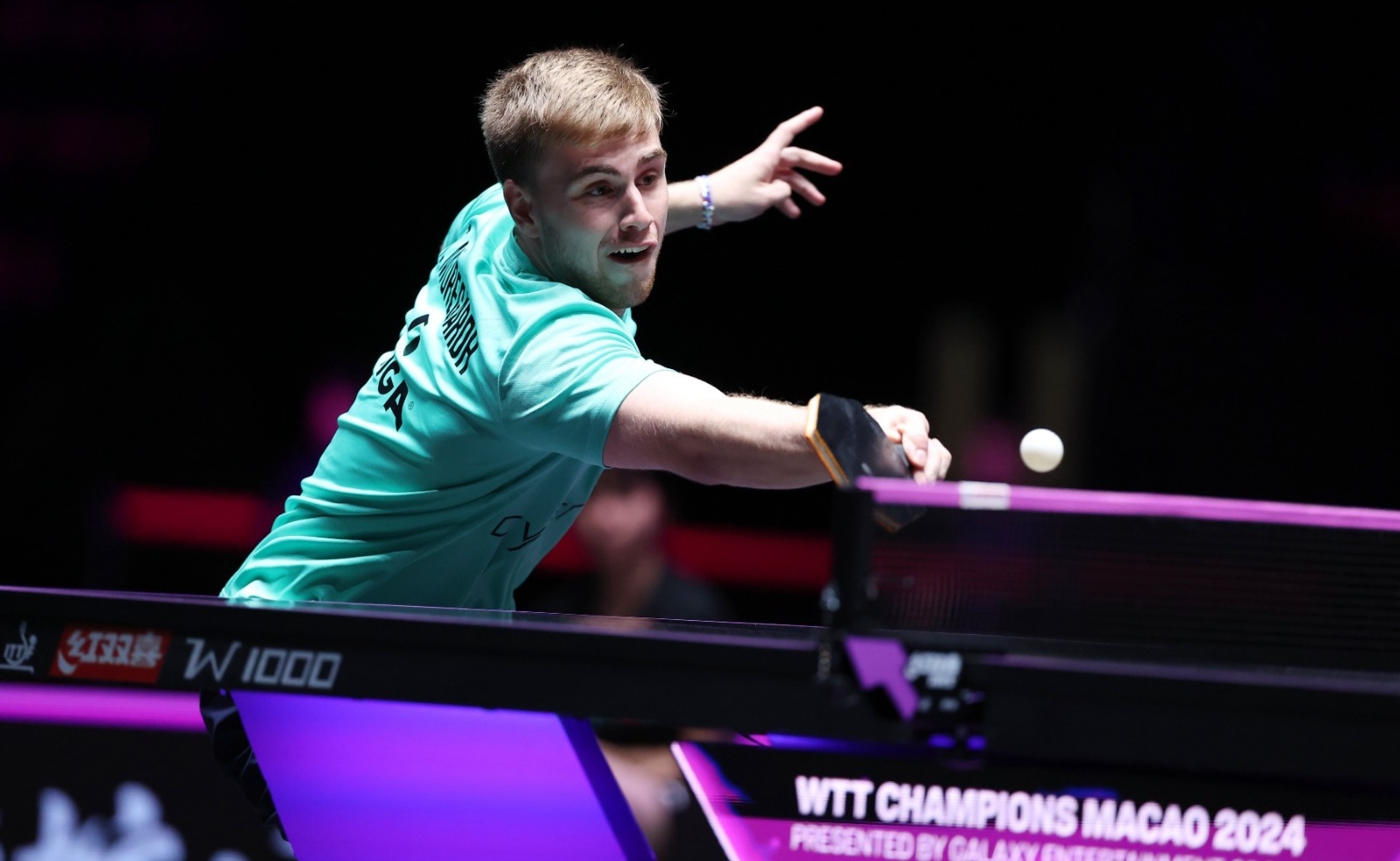 开云体育APP下载-瑞典队完胜法国队，林高远带队取胜